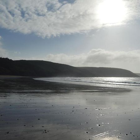 Villa Galwad Y Mor A Coastal Escape In Pembrokeshire'S National Parks Lamphey Exterior foto