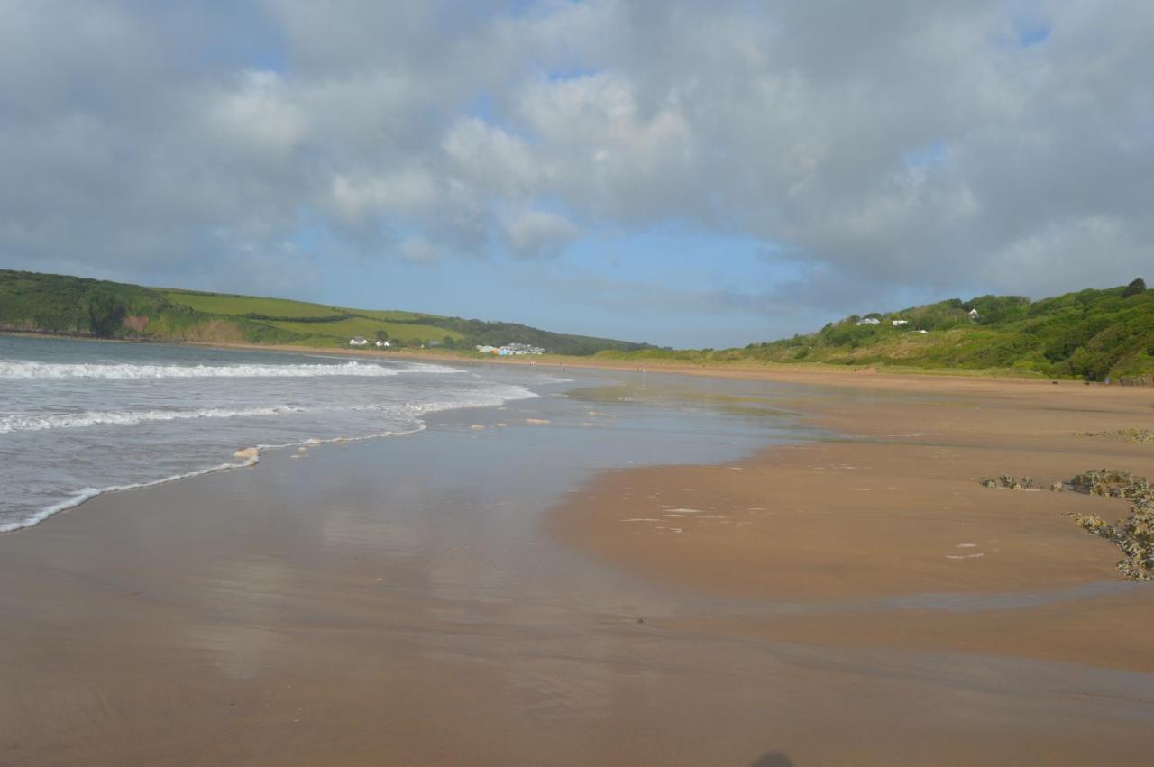 Villa Galwad Y Mor A Coastal Escape In Pembrokeshire'S National Parks Lamphey Exterior foto